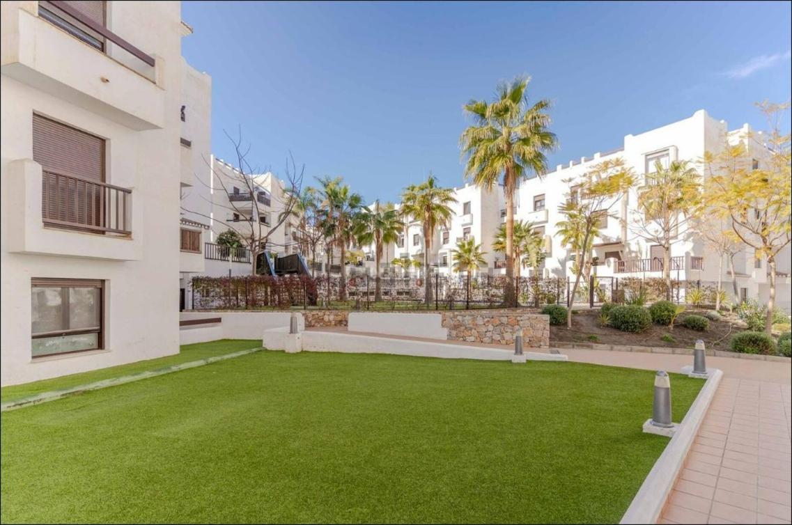 En Cerca Del Mar - Con Piscina, Gimnasio Y Garaje * Salobreña
